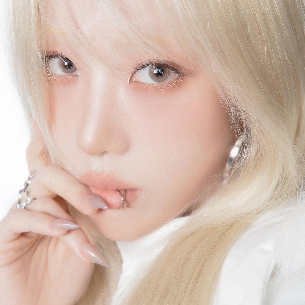 Kim Lip