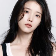 IU